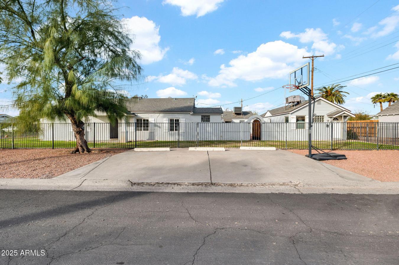 1026 E CLARENDON Avenue, Phoenix, AZ, 85014, United States, ,Residential,For Sale,1026 E CLARENDON Avenue,1685783
