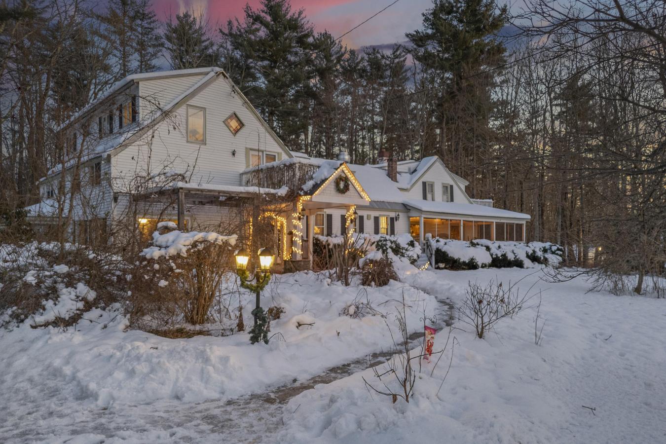 9 Dry Point Drive, Rome, ME, 04963, United States, ,Residential,For Sale,9 Dry Point Drive,1687833