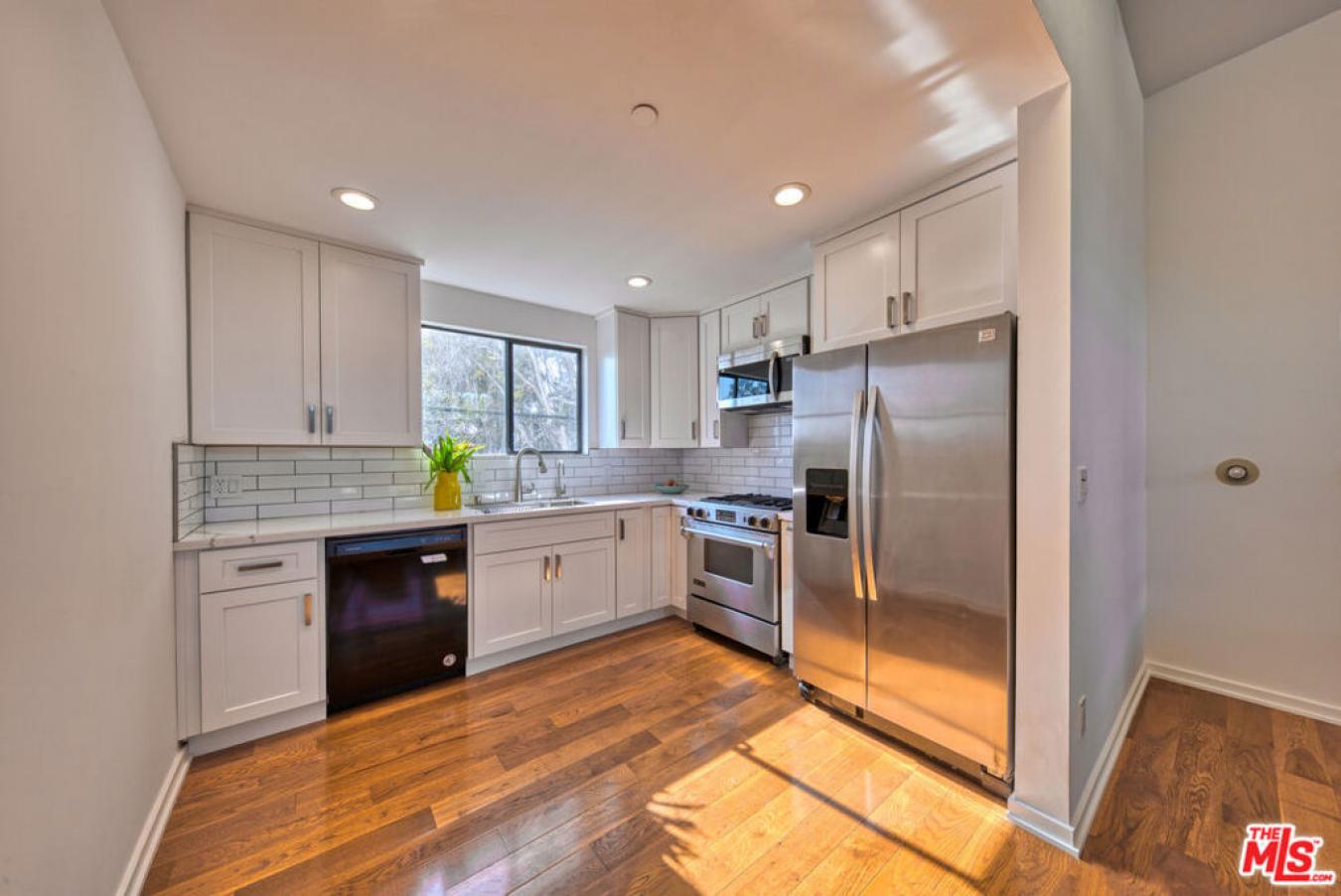 1113 Electric Avenue 6, Venice, CA, 90291, United States, 1 Bedroom Bedrooms, ,1 BathroomBathrooms,Residential,For Sale,1113 Electric Avenue 6,1687800