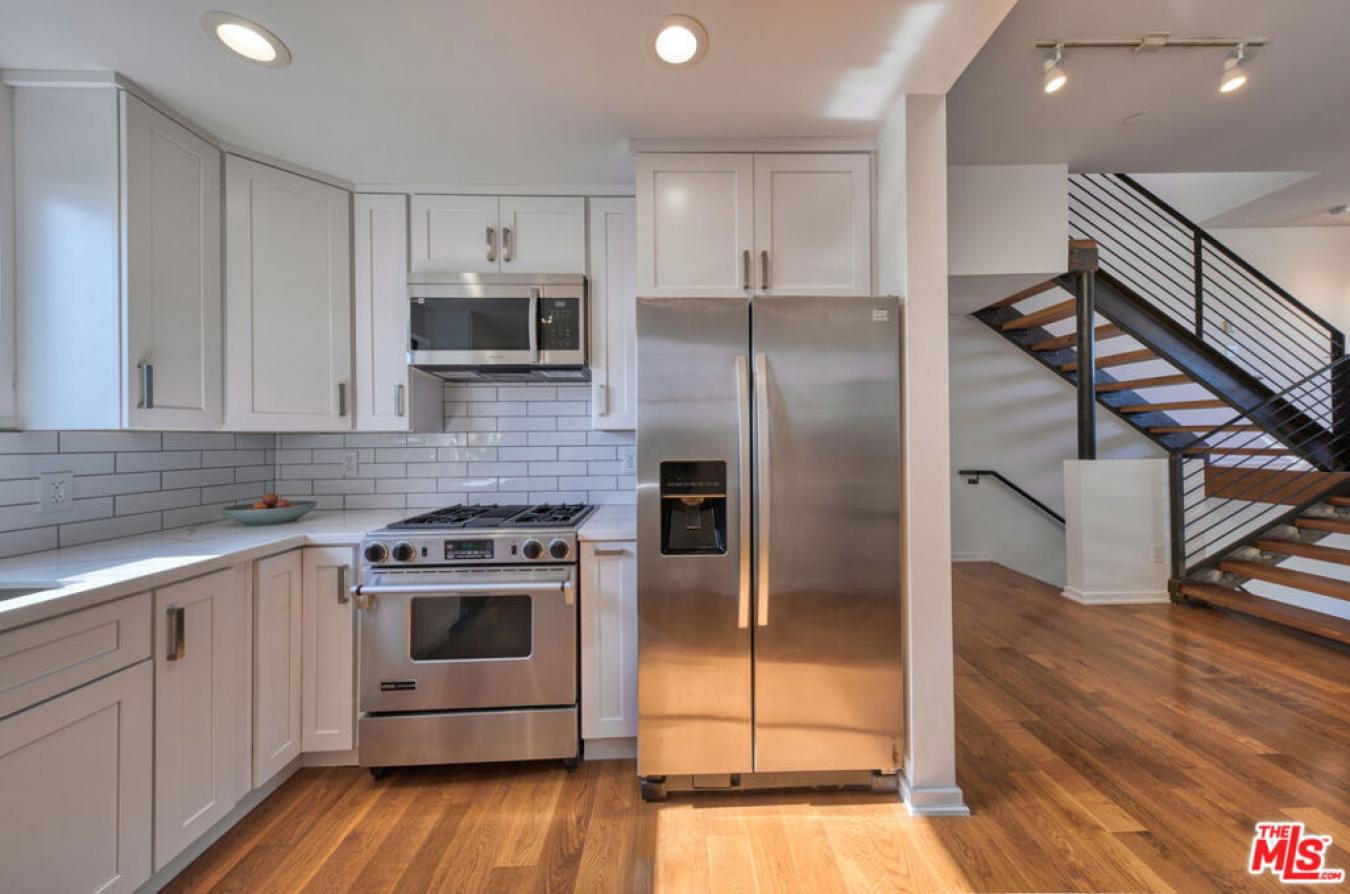 1113 Electric Avenue 6, Venice, CA, 90291, United States, 1 Bedroom Bedrooms, ,1 BathroomBathrooms,Residential,For Sale,1113 Electric Avenue 6,1687800