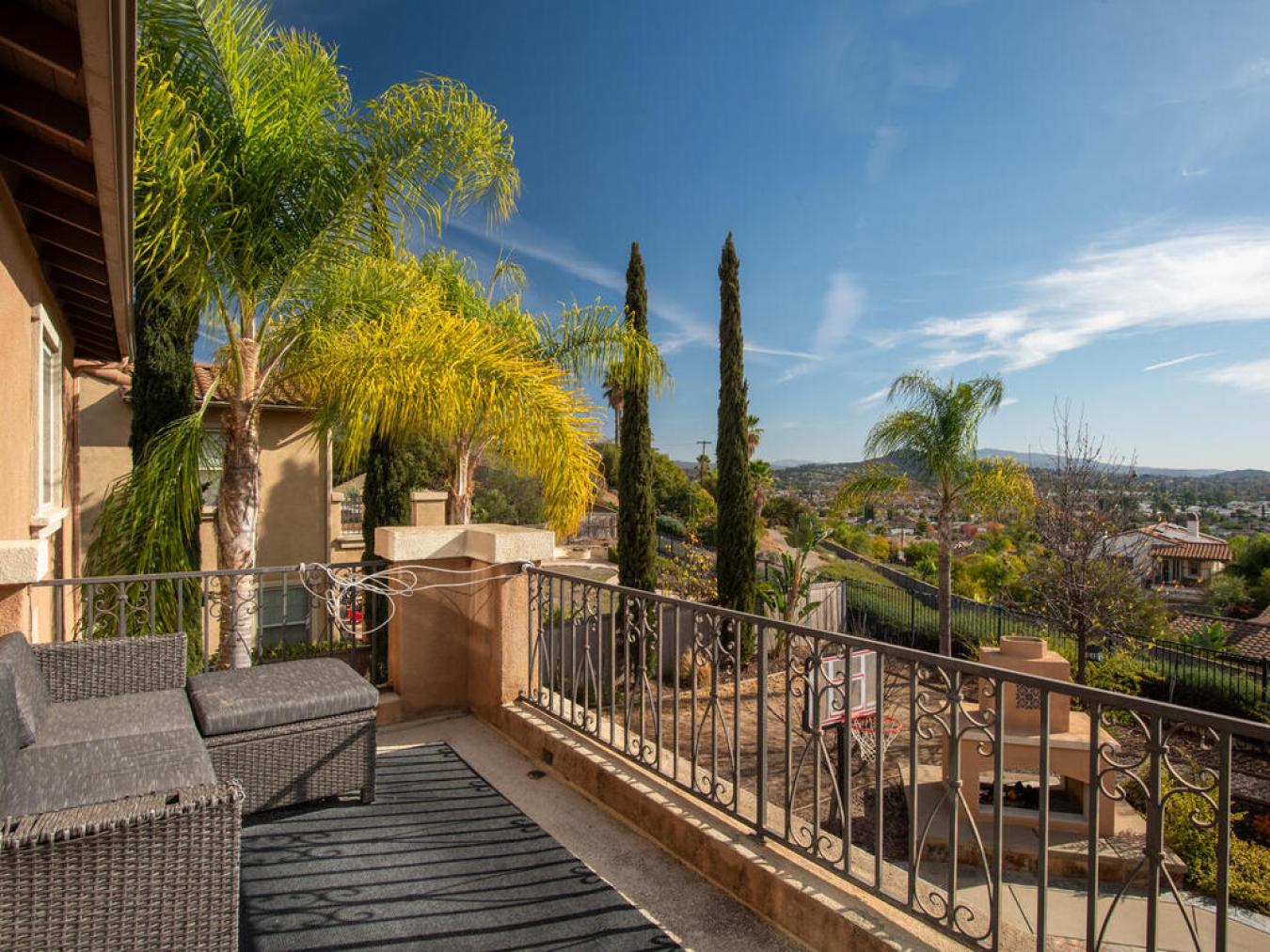 2509 Honeybell Lane, Escondido, California, 92027, United States, 5 Bedrooms Bedrooms, ,4 BathroomsBathrooms,Residential,For Sale,2509 Honeybell Lane,1689091