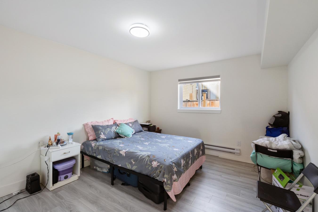 3174 Harriet Road, Victoria, BC, V9A 1T8, Canada, 6 Bedrooms Bedrooms, ,-38 BathroomBathrooms,Residential,For Sale,3174 Harriet Road,1689085