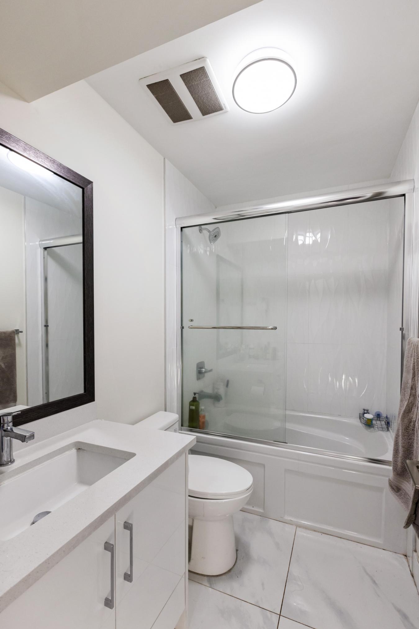 3174 Harriet Road, Victoria, BC, V9A 1T8, Canada, 6 Bedrooms Bedrooms, ,-38 BathroomBathrooms,Residential,For Sale,3174 Harriet Road,1689085