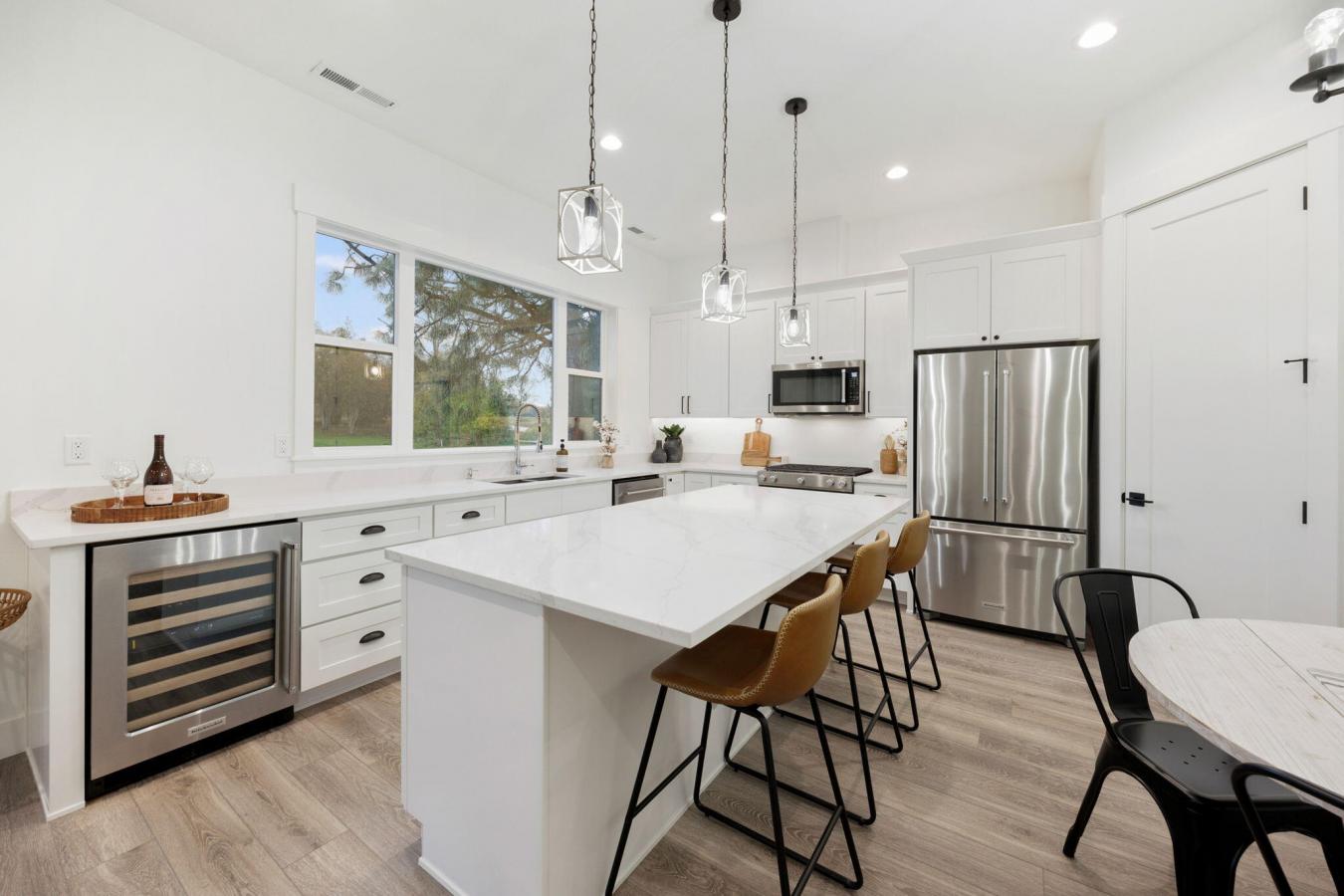 Eagle Point, OR, 97524, United States, 3 Bedrooms Bedrooms, ,2 BathroomsBathrooms,Residential,For Sale,1692293