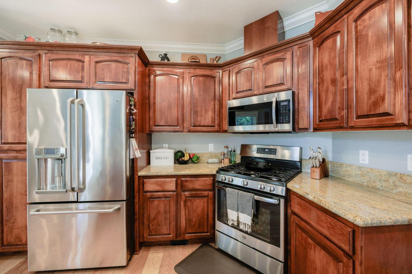 Central Point, OR, 97502, United States, 3 Bedrooms Bedrooms, ,2 BathroomsBathrooms,Residential,For Sale,1692292