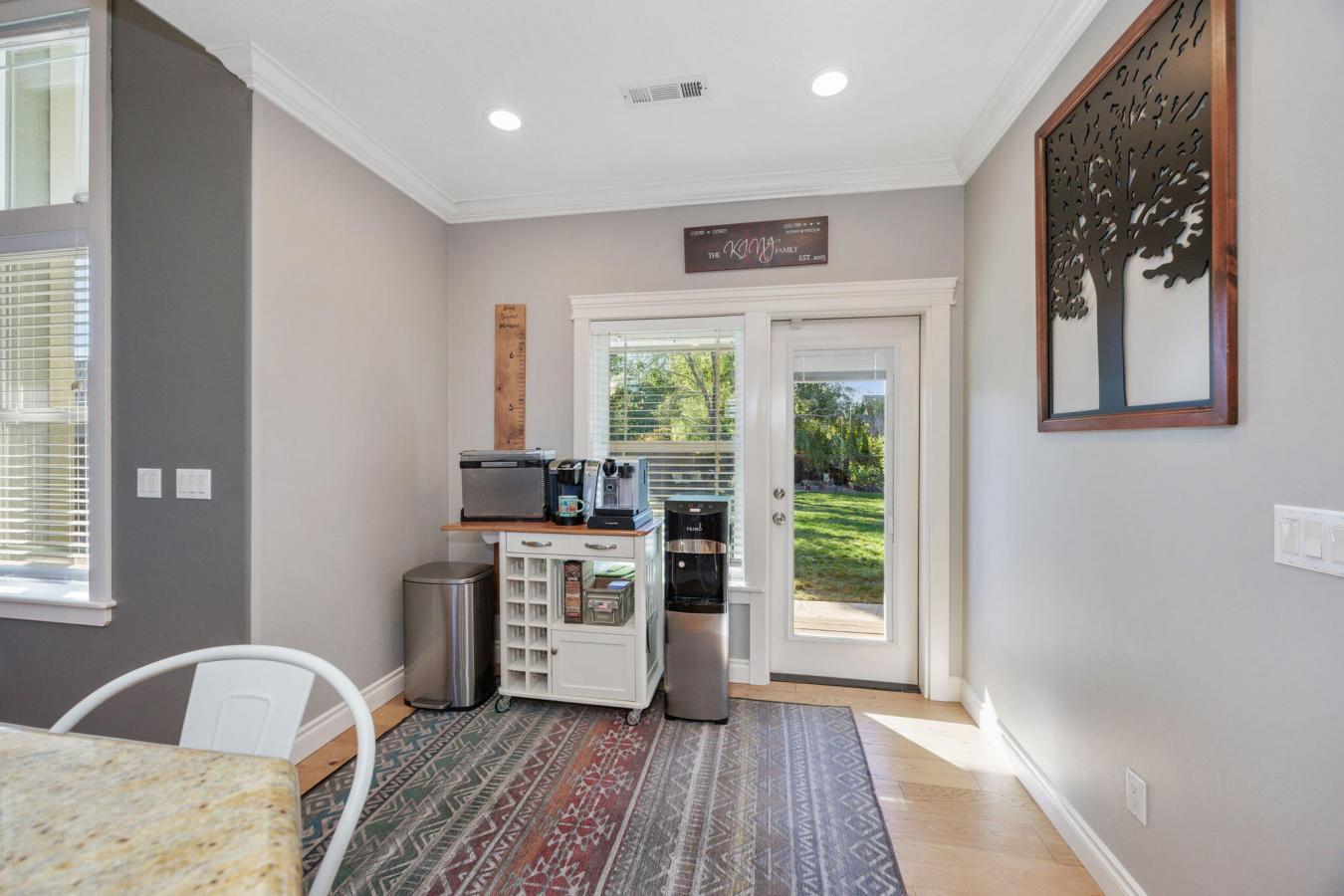 Central Point, OR, 97502, United States, 3 Bedrooms Bedrooms, ,2 BathroomsBathrooms,Residential,For Sale,1692292