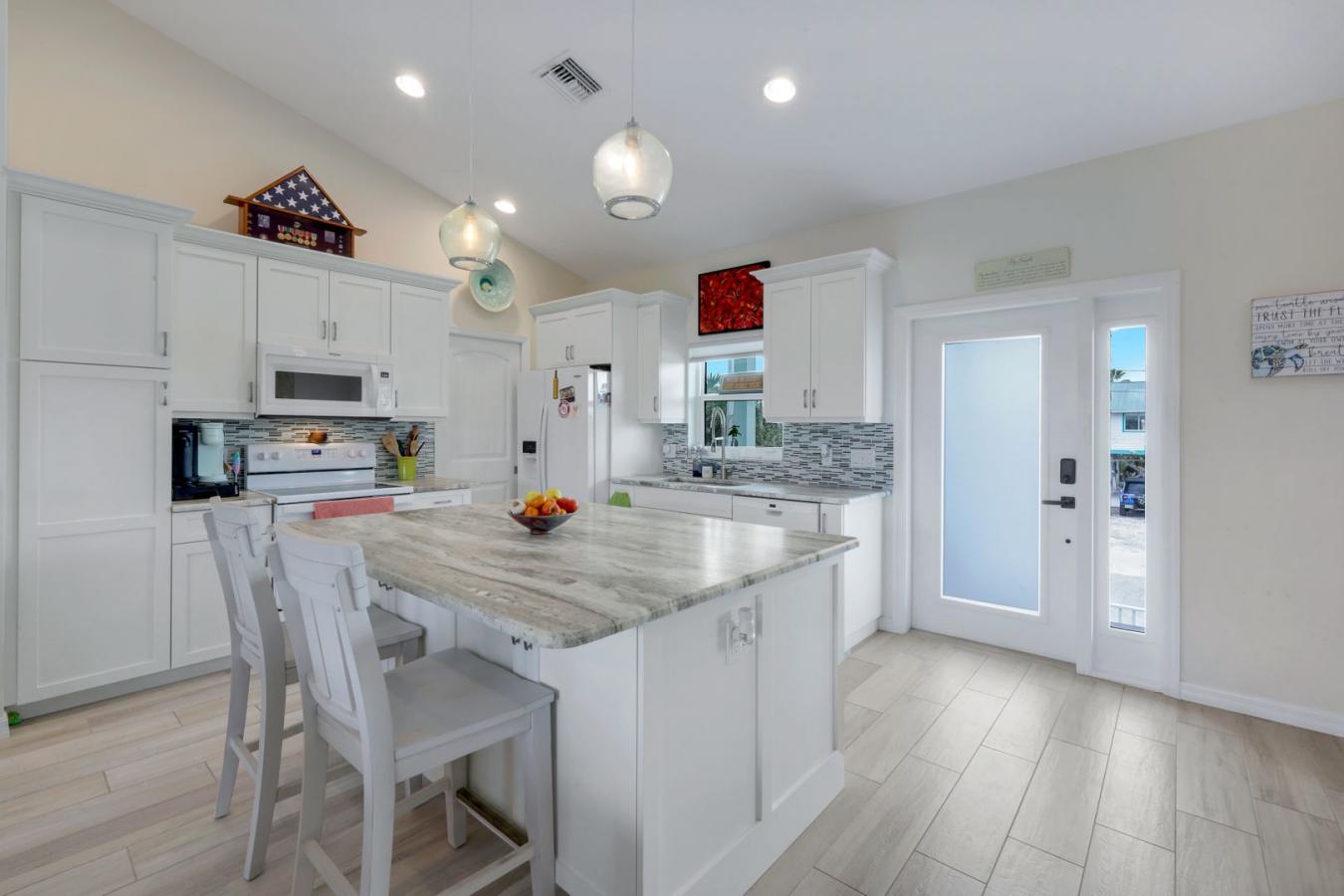 Sanibel, FL, 33957, United States, 3 Bedrooms Bedrooms, ,2 BathroomsBathrooms,Residential,For Sale,1697562