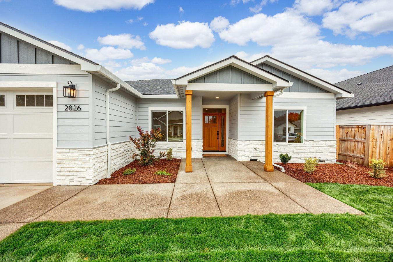 Medford, OR, 97504, United States, 4 Bedrooms Bedrooms, ,2 BathroomsBathrooms,Residential,For Sale,1692286