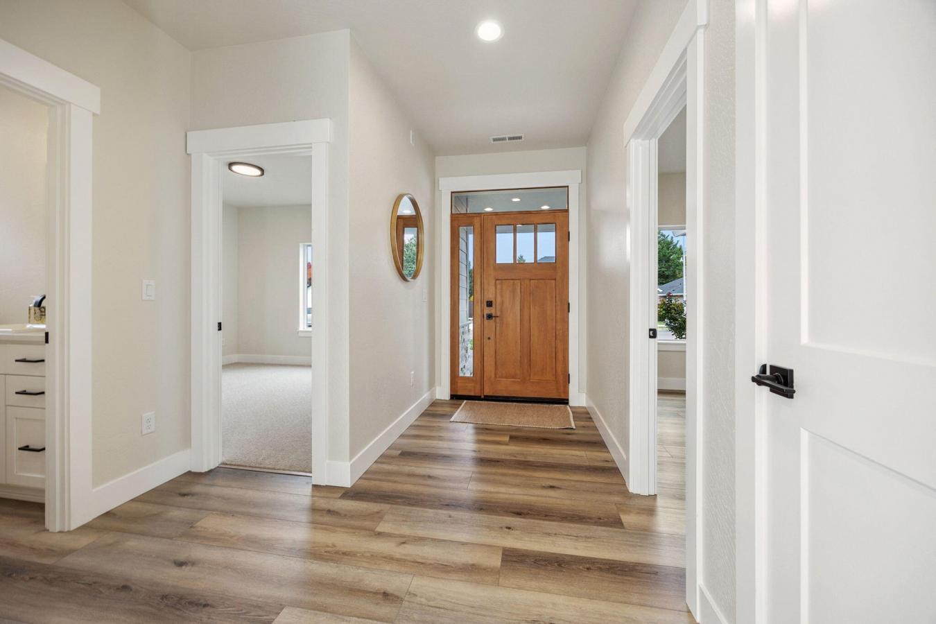 Medford, OR, 97504, United States, 4 Bedrooms Bedrooms, ,2 BathroomsBathrooms,Residential,For Sale,1692286