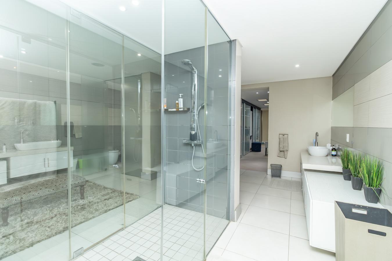 Johannesburg, 2196, South Africa, 5 Bedrooms Bedrooms, ,5 BathroomsBathrooms,Residential,For Sale,1701212