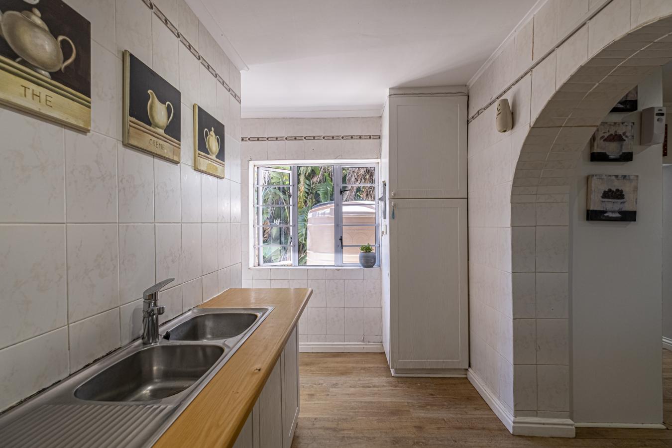Port Elizabeth, 6070, South Africa, 5 Bedrooms Bedrooms, ,2 BathroomsBathrooms,Residential,For Sale,1692269