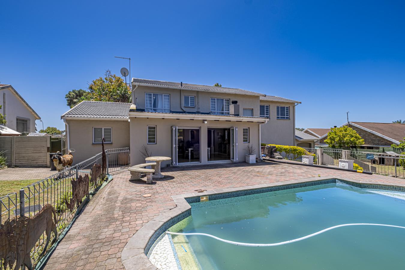 Port Elizabeth, 6070, South Africa, 5 Bedrooms Bedrooms, ,2 BathroomsBathrooms,Residential,For Sale,1692269