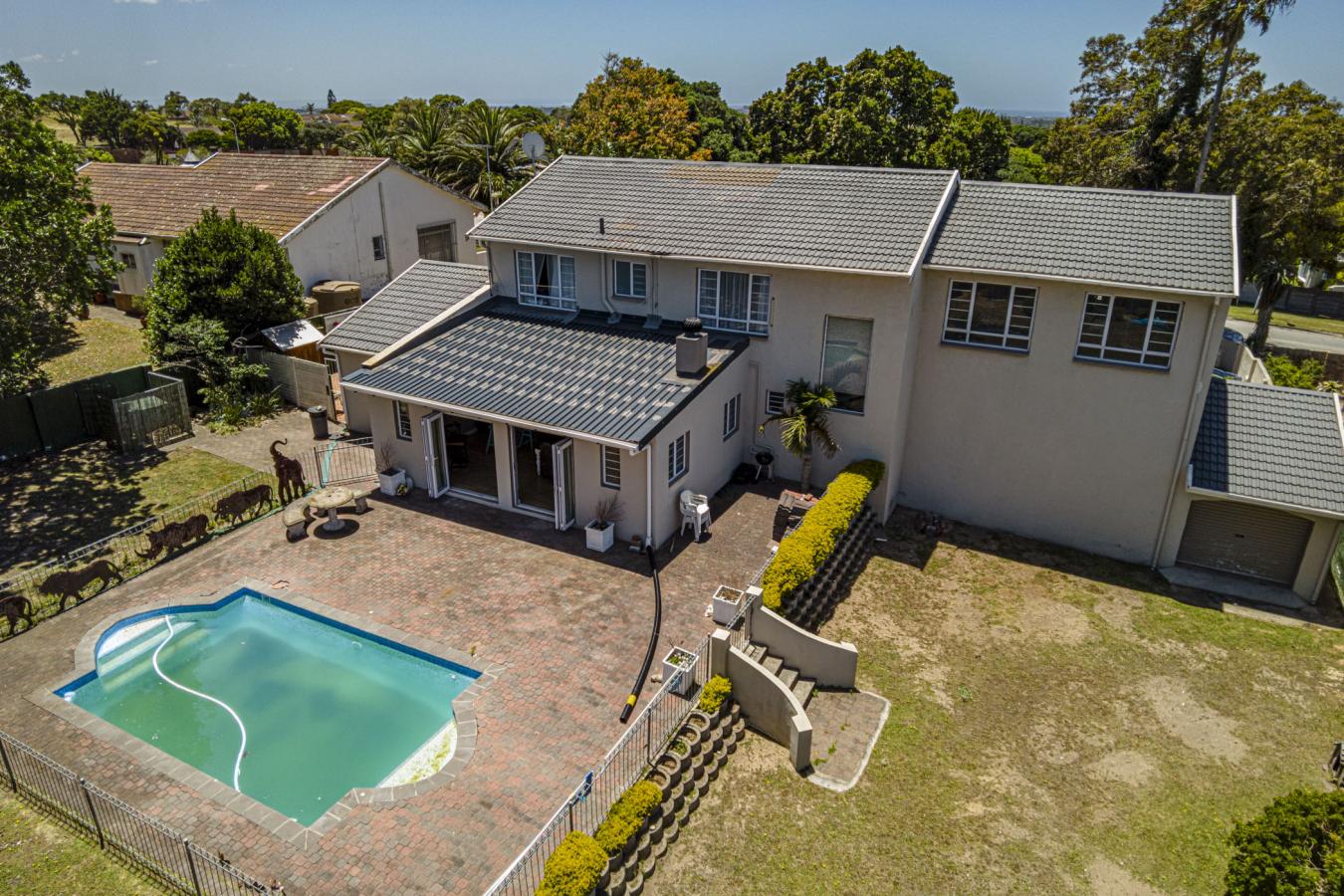 Port Elizabeth, 6070, South Africa, 5 Bedrooms Bedrooms, ,2 BathroomsBathrooms,Residential,For Sale,1692269