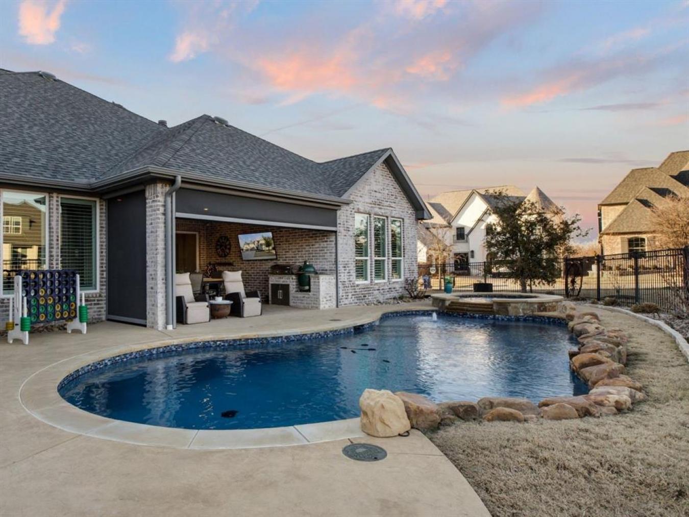 Celina, TX, 75009, United States, 4 Bedrooms Bedrooms, ,3 BathroomsBathrooms,Residential,For Sale,1692261