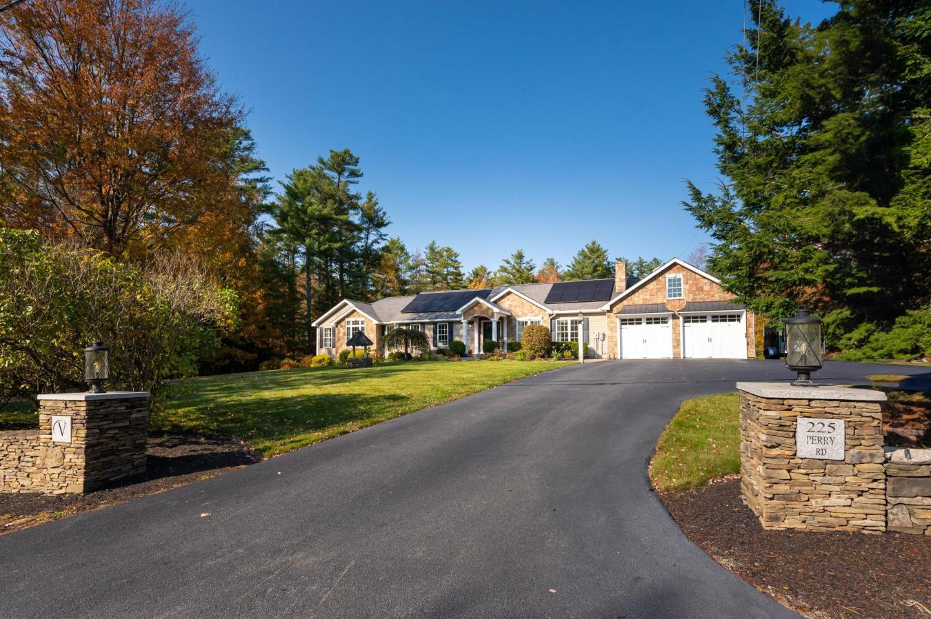 Rindge, NH, 03461, United States, 3 Bedrooms Bedrooms, ,5 BathroomsBathrooms,Residential,For Sale,1692248