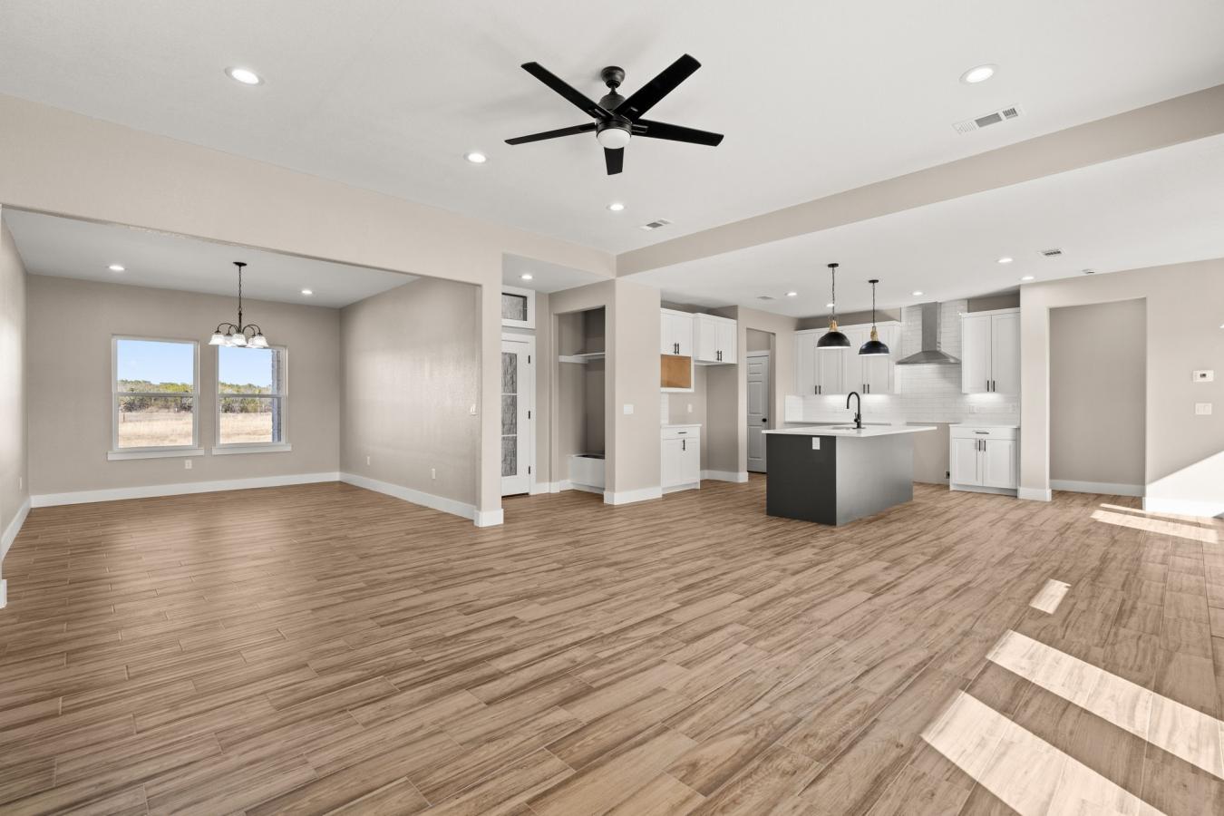 Burnet, TX, 78611, United States, 3 Bedrooms Bedrooms, ,2 BathroomsBathrooms,Residential,For Sale,1692243