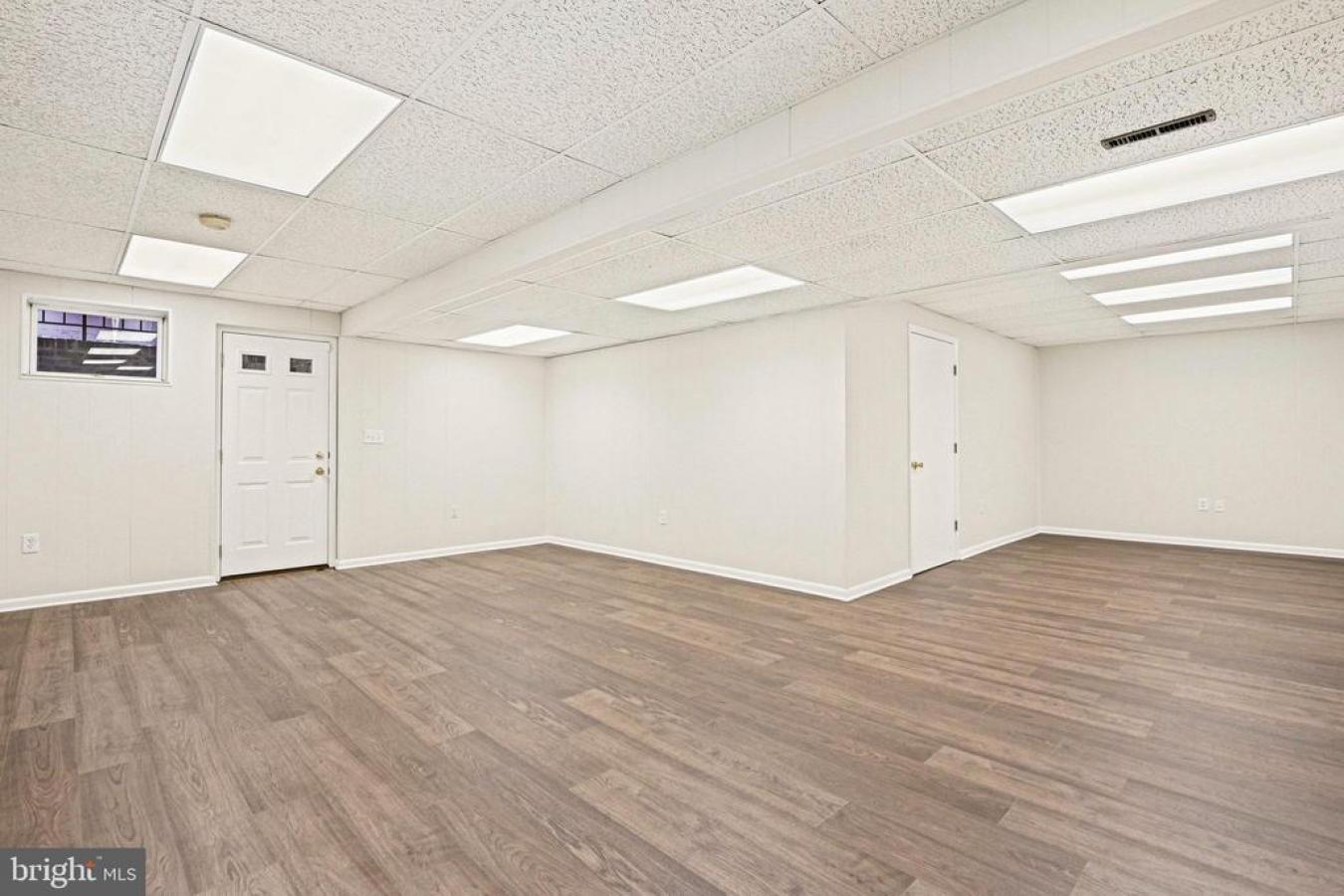 MCLEAN, VA, 22102, United States, 4 Bedrooms Bedrooms, ,4 BathroomsBathrooms,Residential,For Sale,1692233