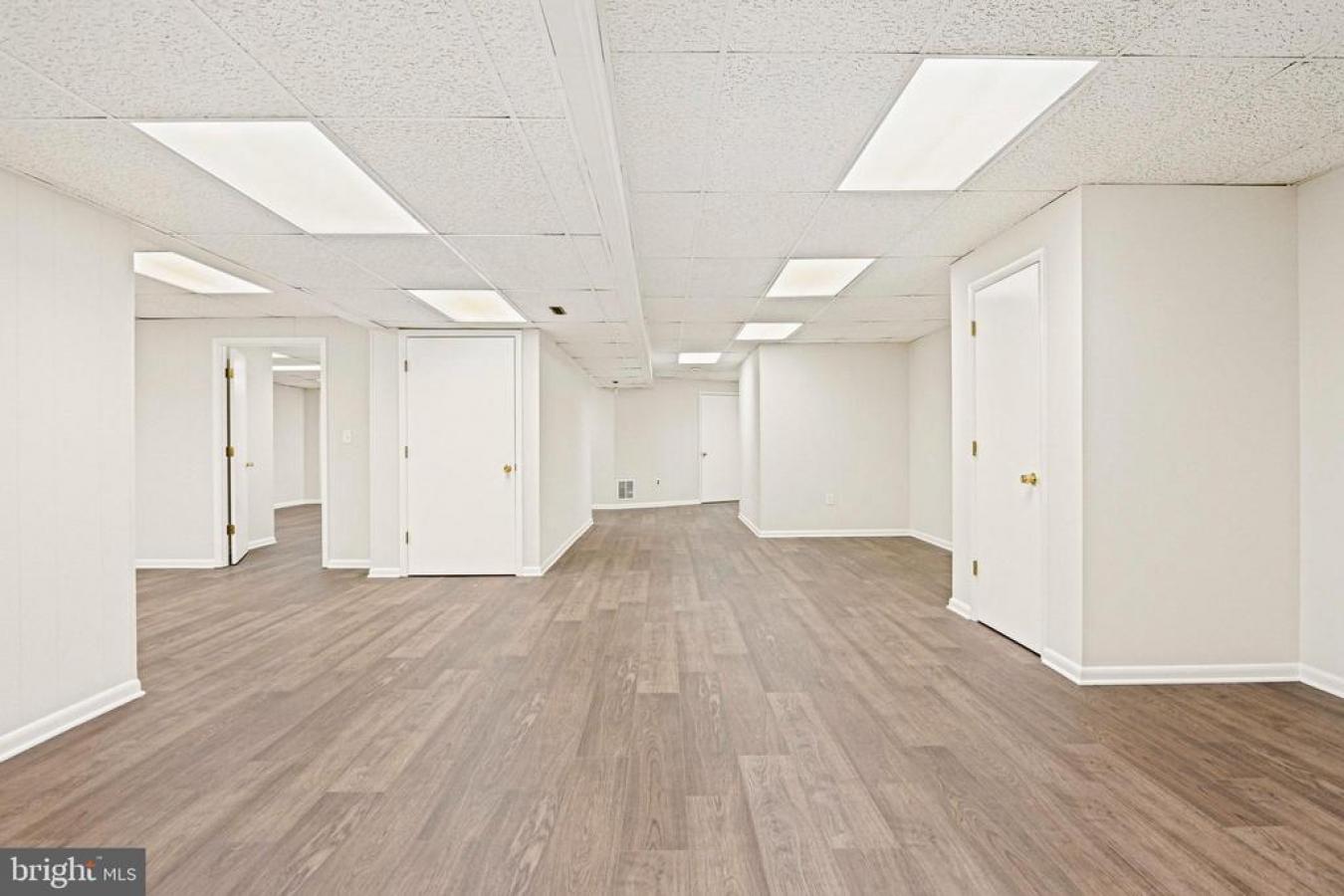 MCLEAN, VA, 22102, United States, 4 Bedrooms Bedrooms, ,4 BathroomsBathrooms,Residential,For Sale,1692233