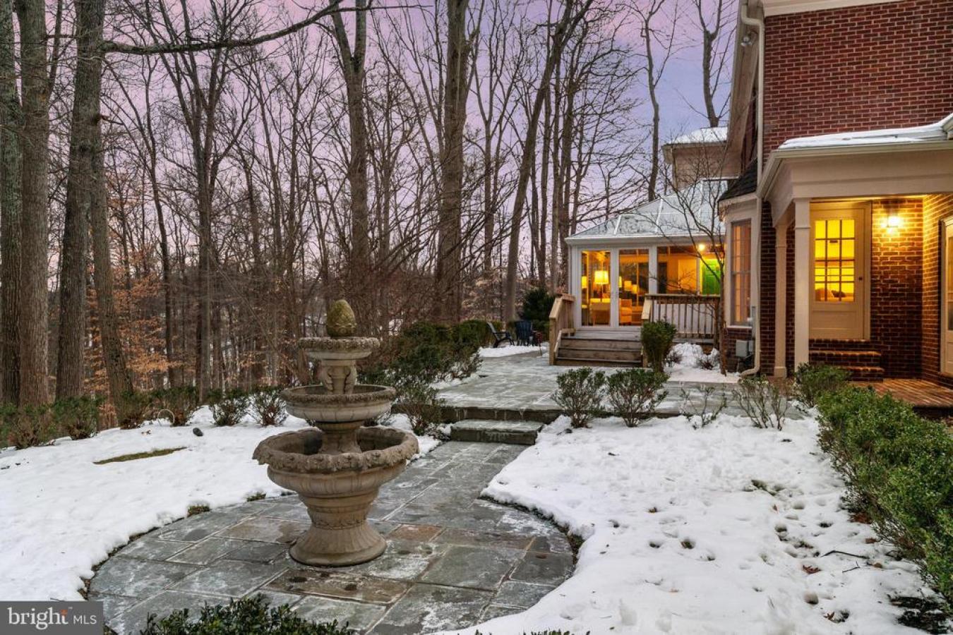 MCLEAN, VA, 22102, United States, 4 Bedrooms Bedrooms, ,4 BathroomsBathrooms,Residential,For Sale,1692233