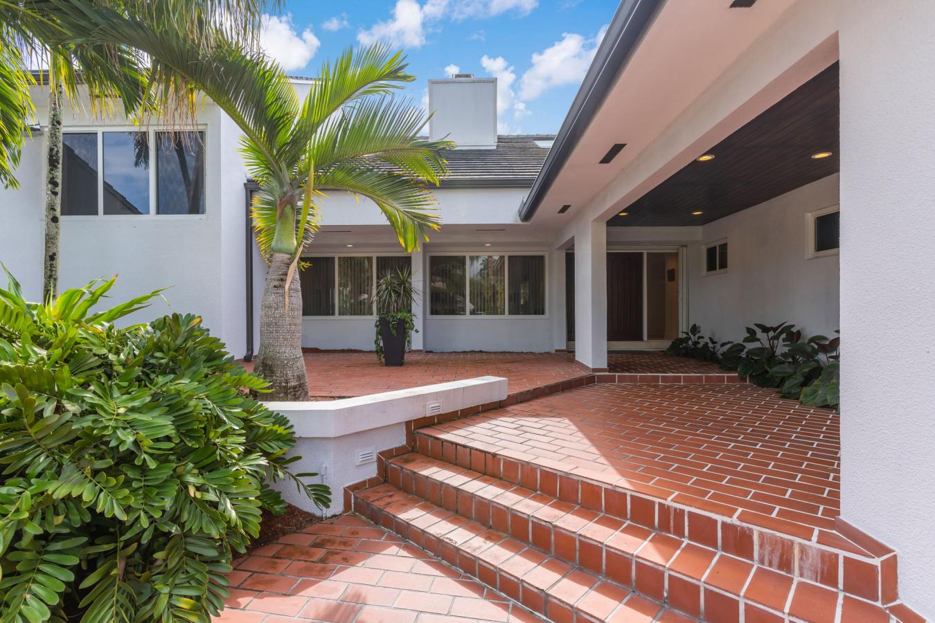 Miami, FL, 33176, United States, 6 Bedrooms Bedrooms, ,4 BathroomsBathrooms,Residential,For Sale,1692228