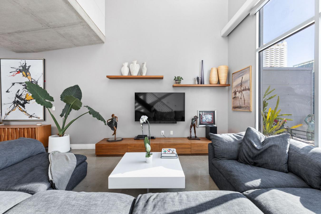 Austin, TX, 78703, United States, 3 Bedrooms Bedrooms, ,2 BathroomsBathrooms,Residential,For Sale,1697543