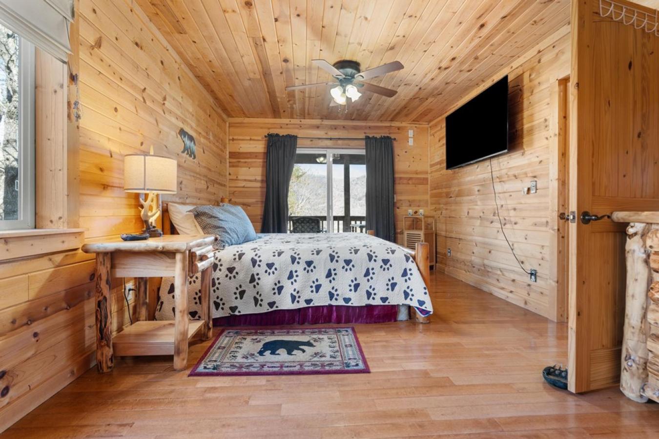 Franklin, NC, 28734, United States, 3 Bedrooms Bedrooms, ,3 BathroomsBathrooms,Residential,For Sale,1697508