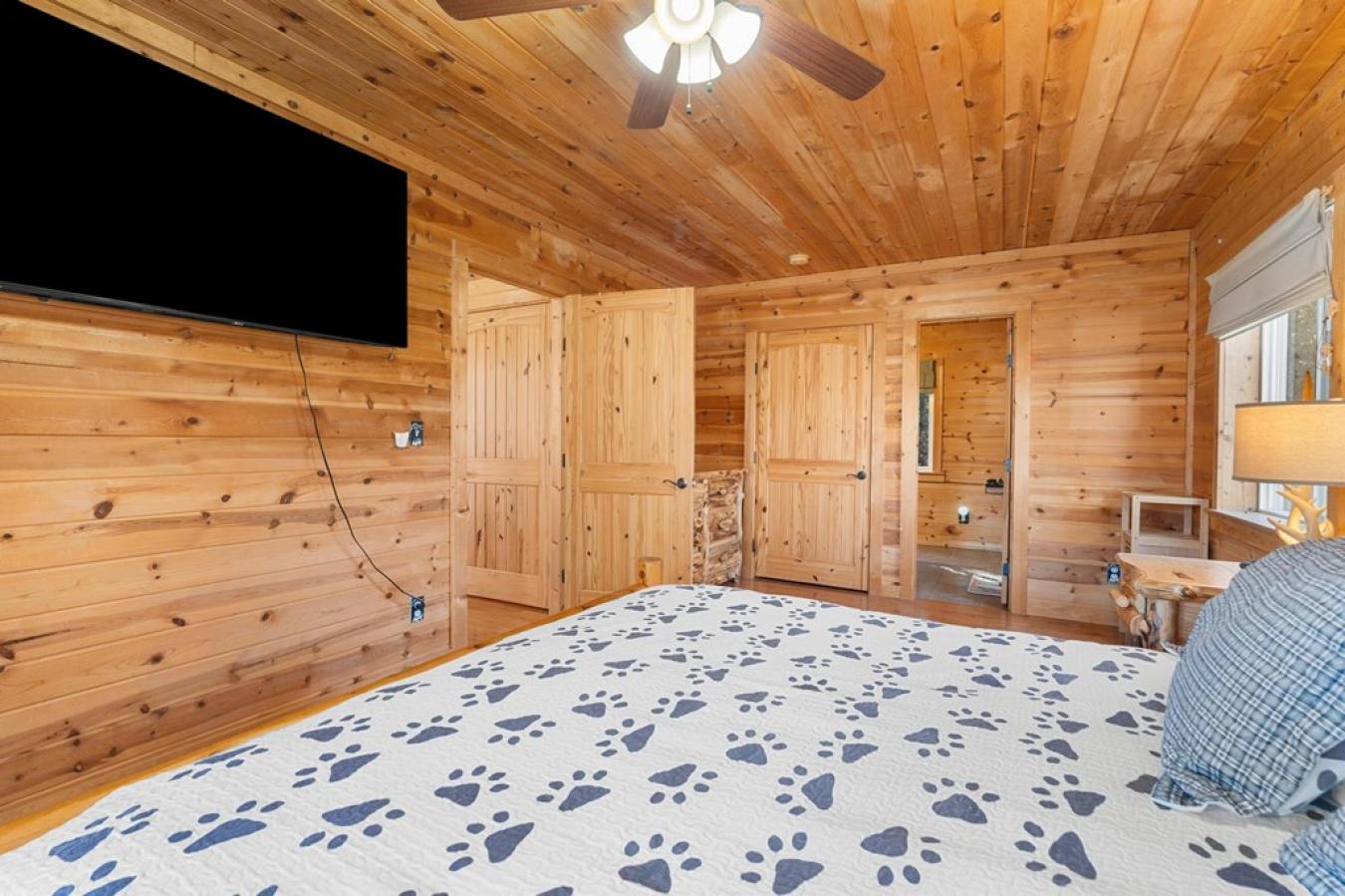 Franklin, NC, 28734, United States, 3 Bedrooms Bedrooms, ,3 BathroomsBathrooms,Residential,For Sale,1697508