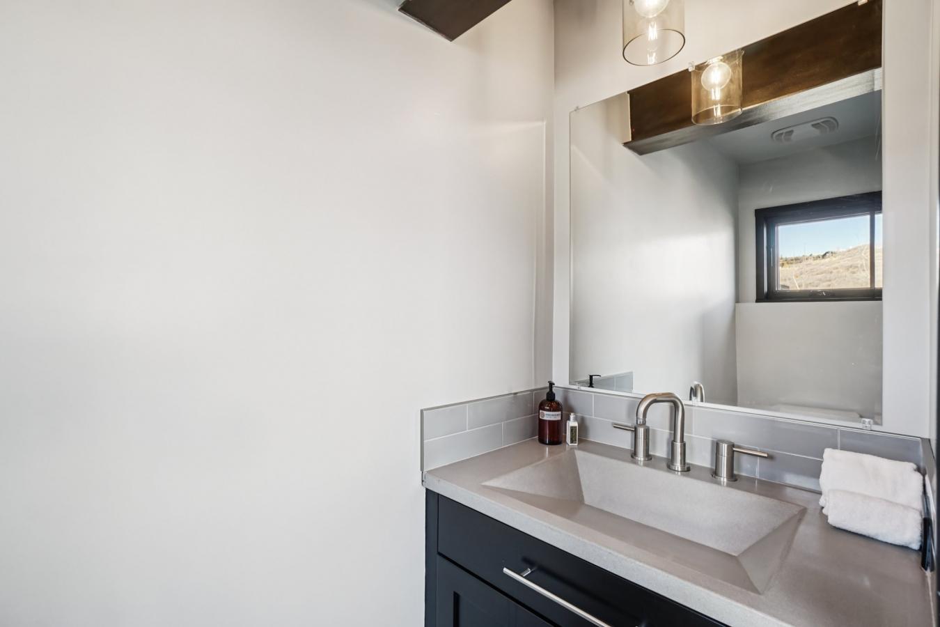 Park City, Utah, 84060, United States, 4 Bedrooms Bedrooms, ,4 BathroomsBathrooms,Residential,For Sale,1990003