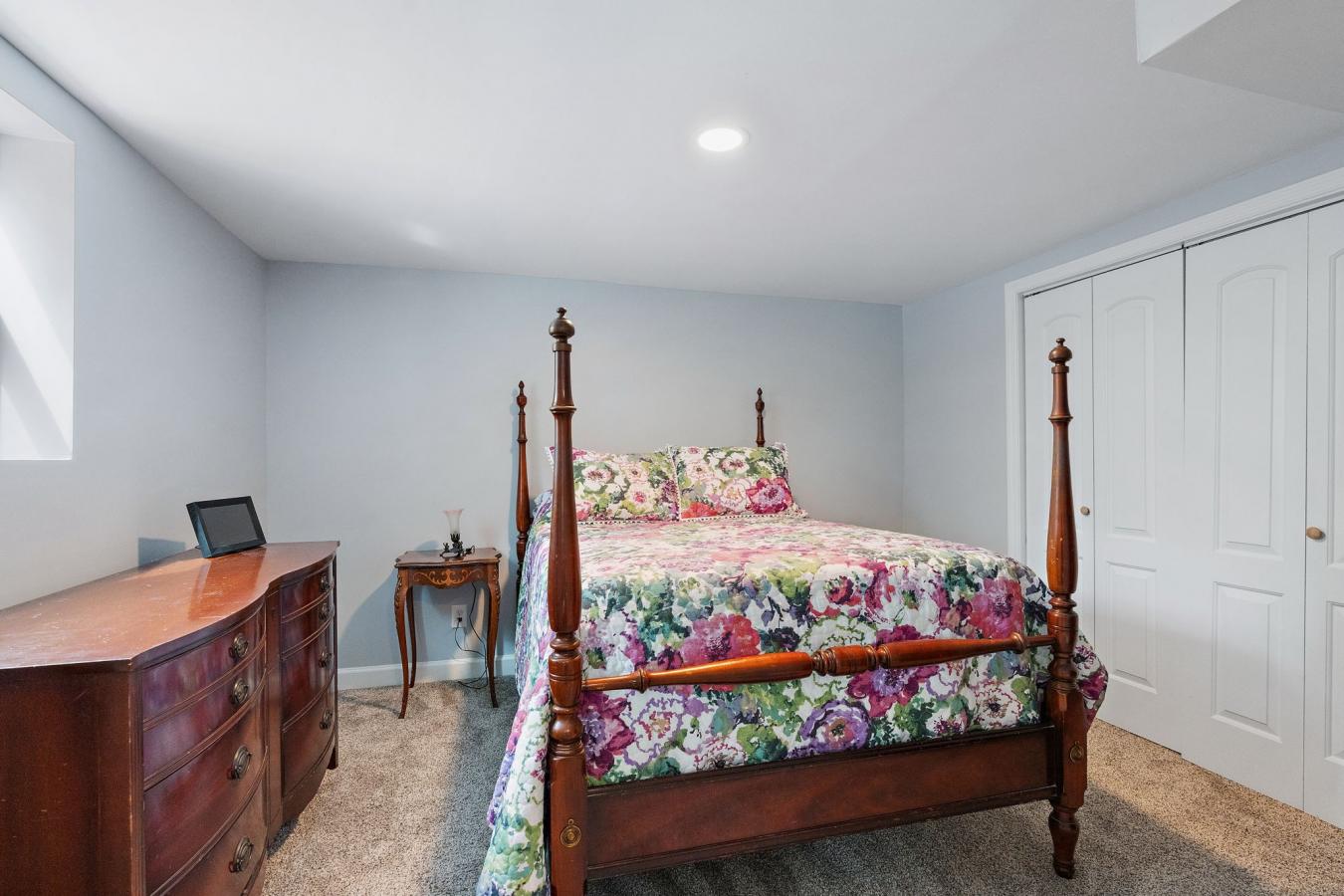 Nashville, TN, 37214, United States, 6 Bedrooms Bedrooms, ,4 BathroomsBathrooms,Residential,For Sale,1697495