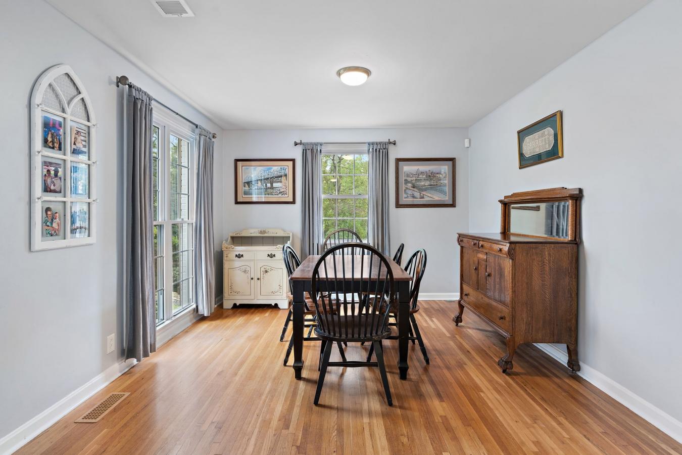 Nashville, TN, 37214, United States, 6 Bedrooms Bedrooms, ,4 BathroomsBathrooms,Residential,For Sale,1697495