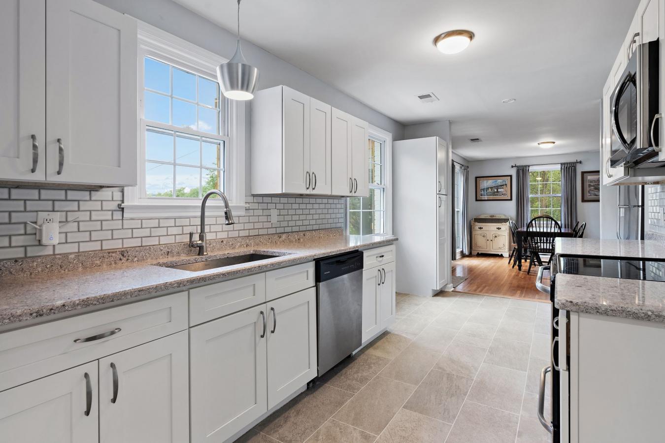 Nashville, TN, 37214, United States, 6 Bedrooms Bedrooms, ,4 BathroomsBathrooms,Residential,For Sale,1697495