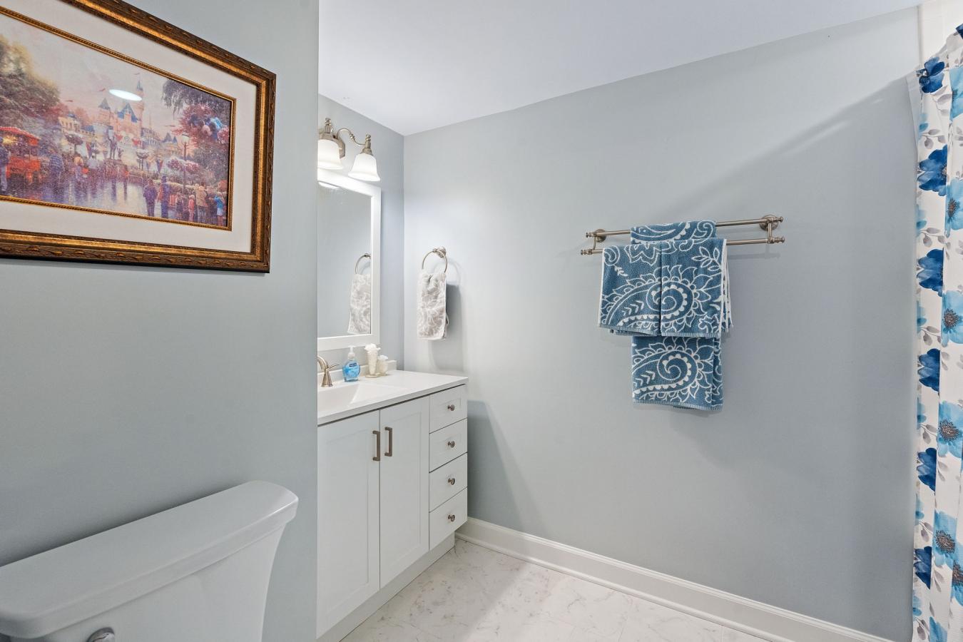 Nashville, TN, 37214, United States, 6 Bedrooms Bedrooms, ,4 BathroomsBathrooms,Residential,For Sale,1697495