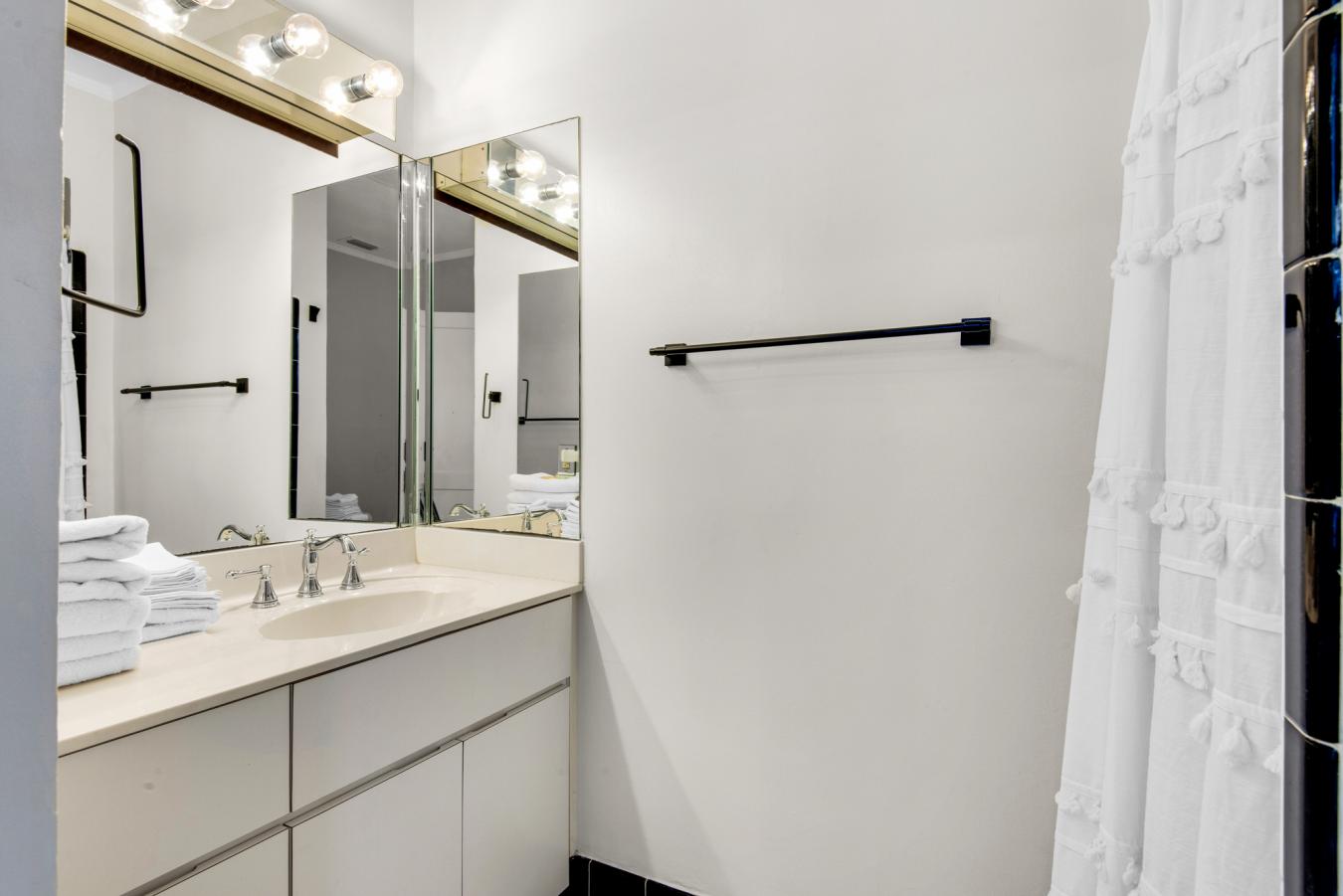 Panama City Beach, FL, 32407, United States, 4 Bedrooms Bedrooms, ,4 BathroomsBathrooms,Residential,For Sale,1697493