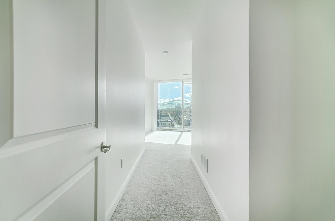 Covington, KY, 41011, United States, 2 Bedrooms Bedrooms, ,2 BathroomsBathrooms,Residential,For Sale,1697466