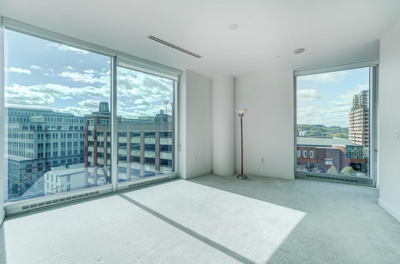 Covington, KY, 41011, United States, 2 Bedrooms Bedrooms, ,2 BathroomsBathrooms,Residential,For Sale,1697466