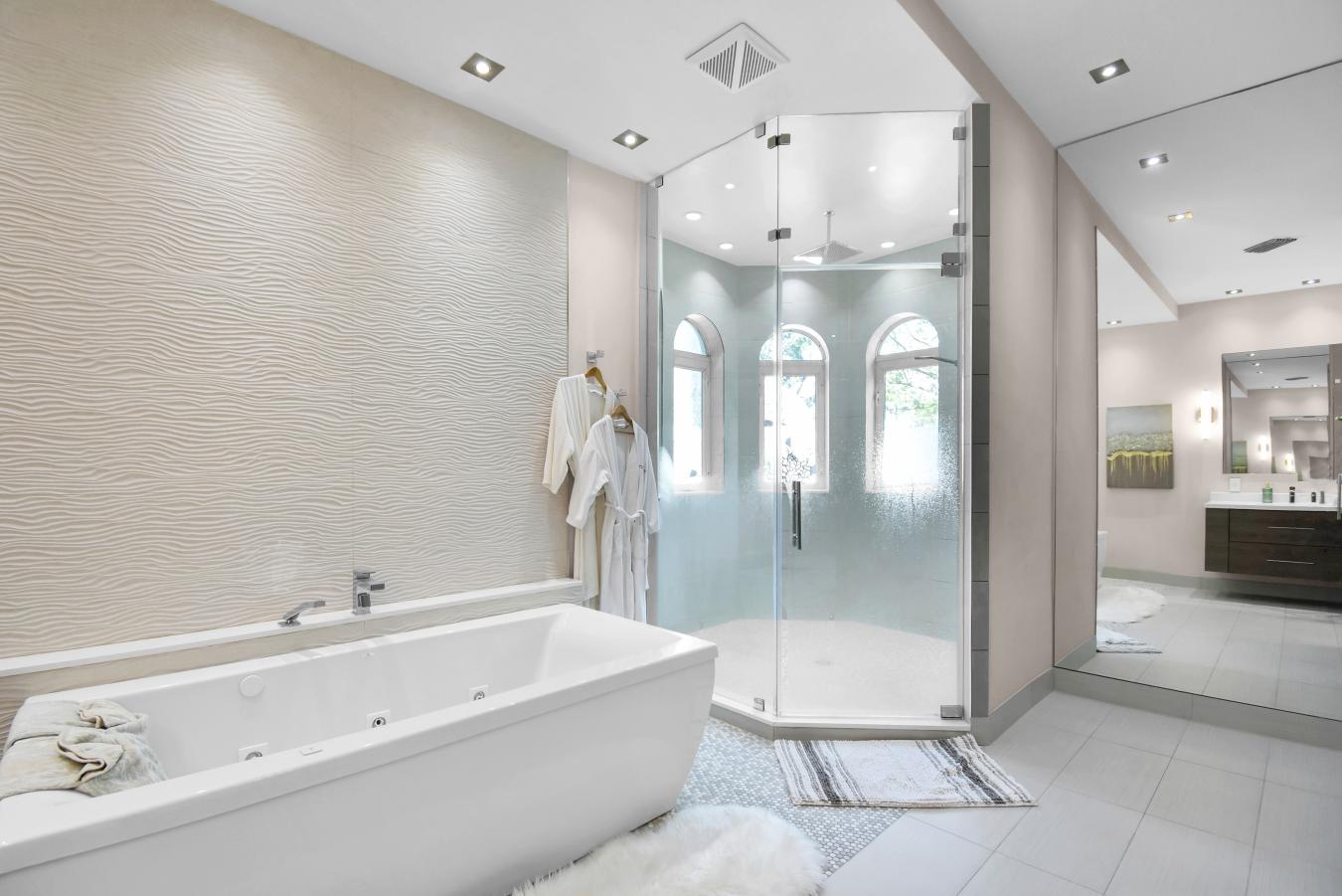 Weston, Florida, 33331, United States, 6 Bedrooms Bedrooms, ,8 BathroomsBathrooms,Residential,For Sale,1934144