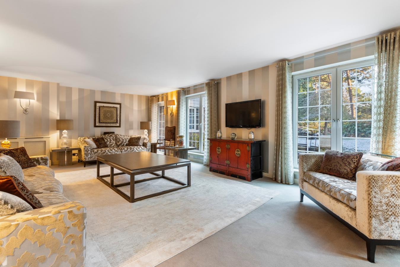 Croydon, Surrey, CR0 5HS, United Kingdom, 5 Bedrooms Bedrooms, ,3 BathroomsBathrooms,Residential,For Sale,1962132