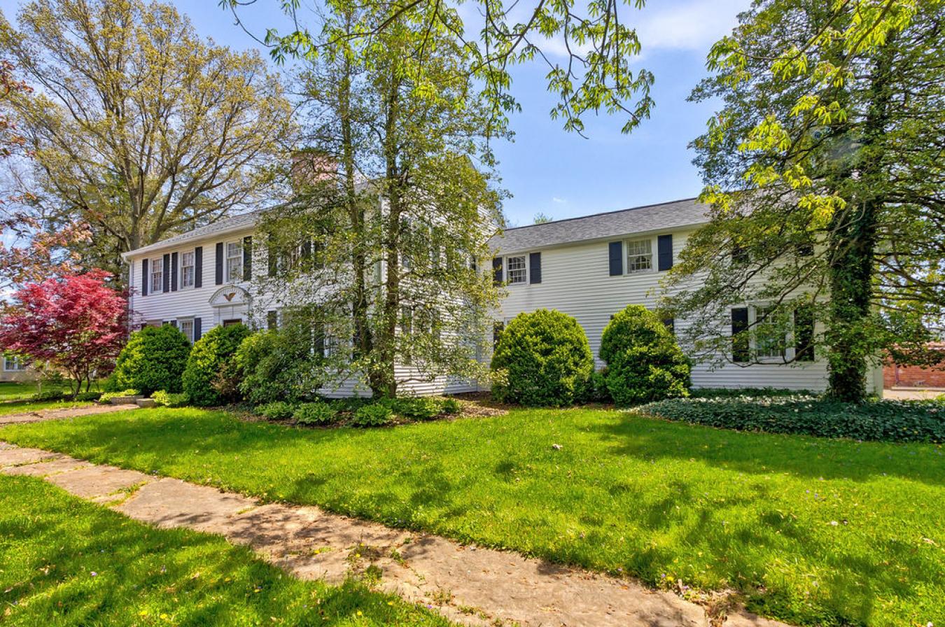 525 1st Avenue, Gallipolis, Ohio, 45631, United States, 5 Bedrooms Bedrooms, ,4 BathroomsBathrooms,Residential,For Sale,525 1st Avenue,1081286