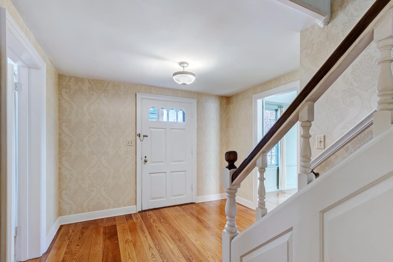 525 1st Avenue, Gallipolis, Ohio, 45631, United States, 5 Bedrooms Bedrooms, ,4 BathroomsBathrooms,Residential,For Sale,525 1st Avenue,1081286