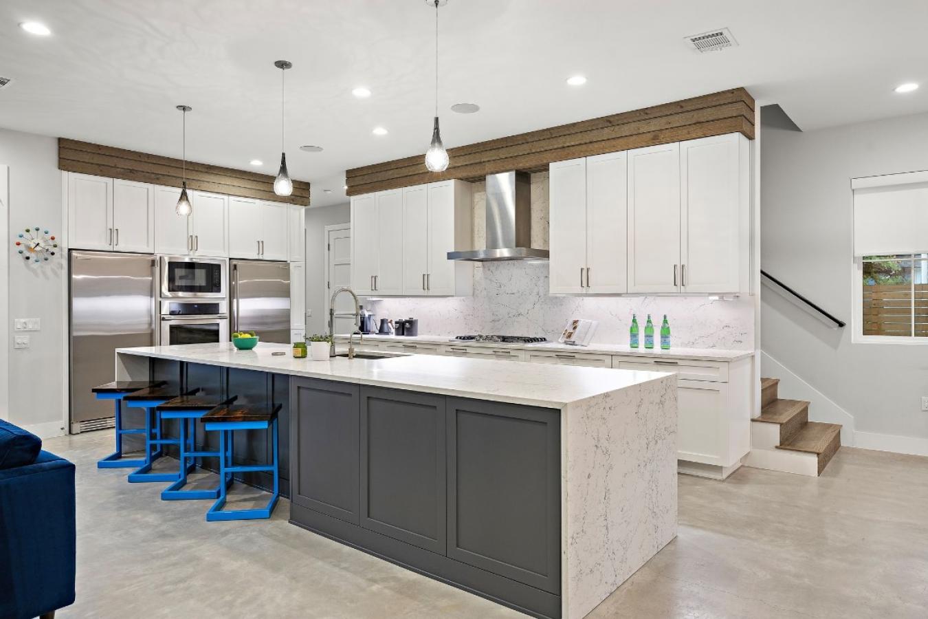 Austin, TX, 78704, United States, 4 Bedrooms Bedrooms, ,3 BathroomsBathrooms,Residential,For Sale,1697440