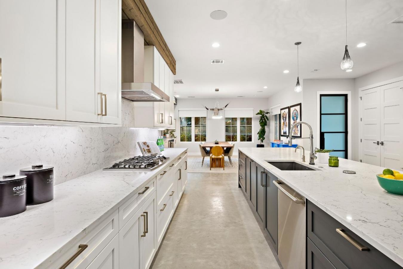 Austin, TX, 78704, United States, 4 Bedrooms Bedrooms, ,3 BathroomsBathrooms,Residential,For Sale,1697440