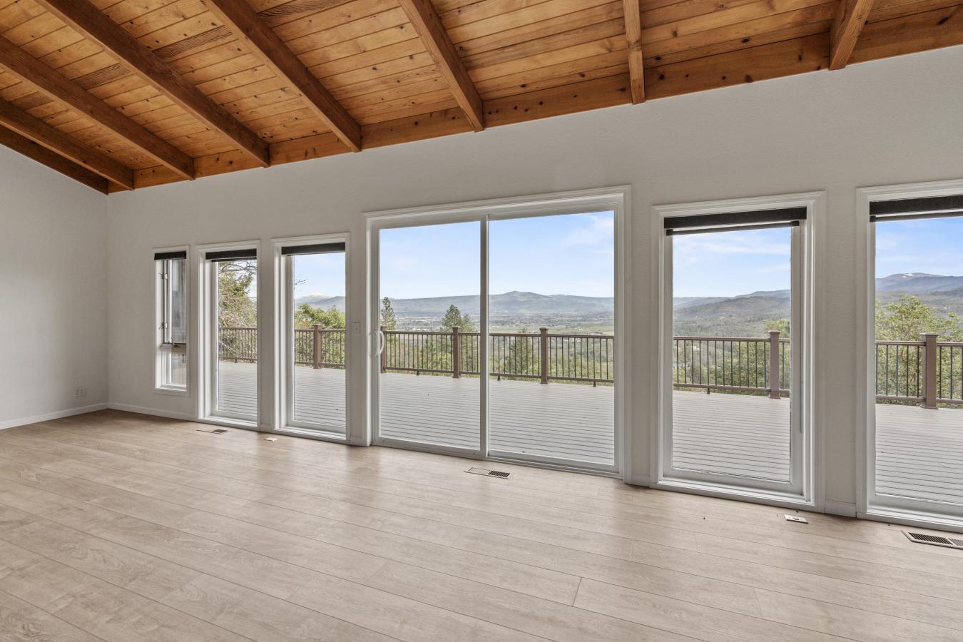 Jacksonville, OR, 97530, United States, 3 Bedrooms Bedrooms, ,2 BathroomsBathrooms,Residential,For Sale,1697438