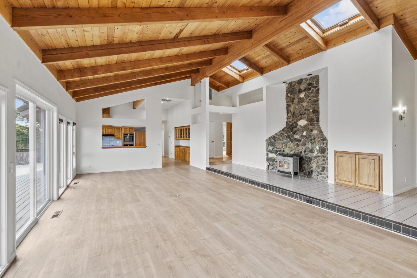 Jacksonville, OR, 97530, United States, 3 Bedrooms Bedrooms, ,2 BathroomsBathrooms,Residential,For Sale,1697438