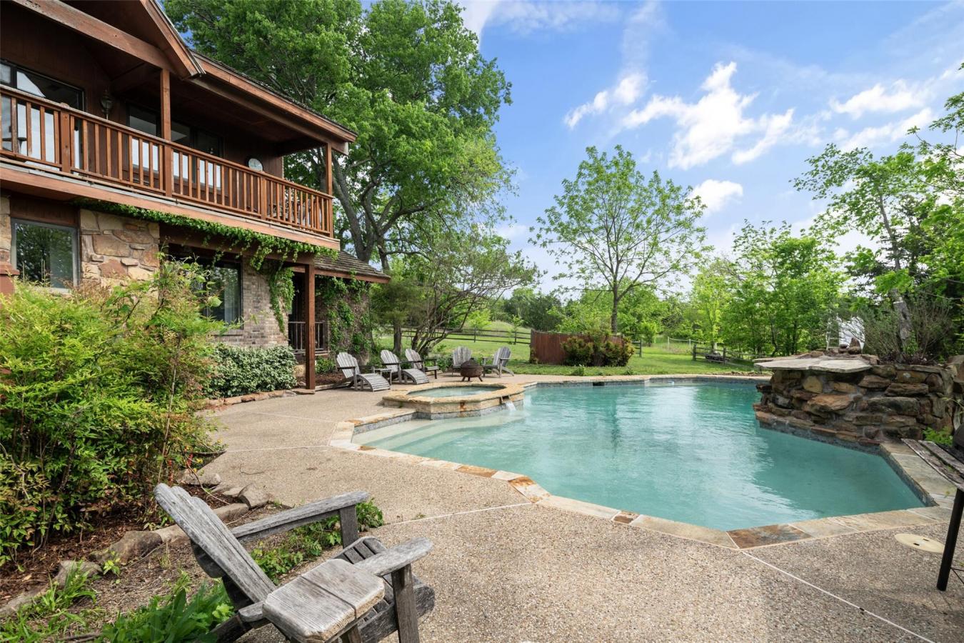 Van Alstyne, Grayson, 75495, United States, 4 Bedrooms Bedrooms, ,3 BathroomsBathrooms,Residential,For Sale,1811716