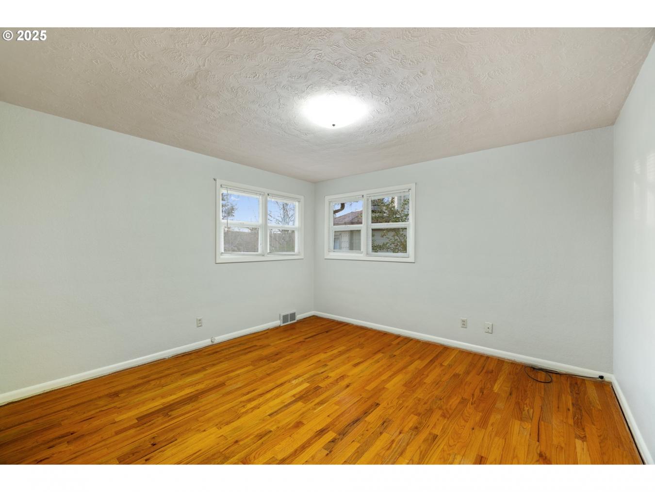 Salem, OR, 97302, United States, 3 Bedrooms Bedrooms, ,2 BathroomsBathrooms,Residential,For Sale,1697428