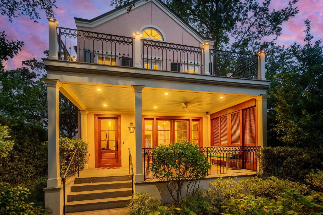 Charleston, SC, 29401, United States, 4 Bedrooms Bedrooms, ,4 BathroomsBathrooms,Residential,For Sale,1697376