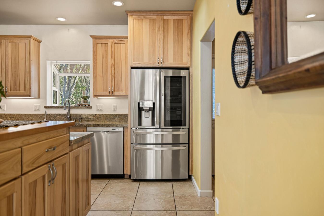 Placerville, California, 95667, United States, 5 Bedrooms Bedrooms, ,5 BathroomsBathrooms,Residential,For Sale,1715048