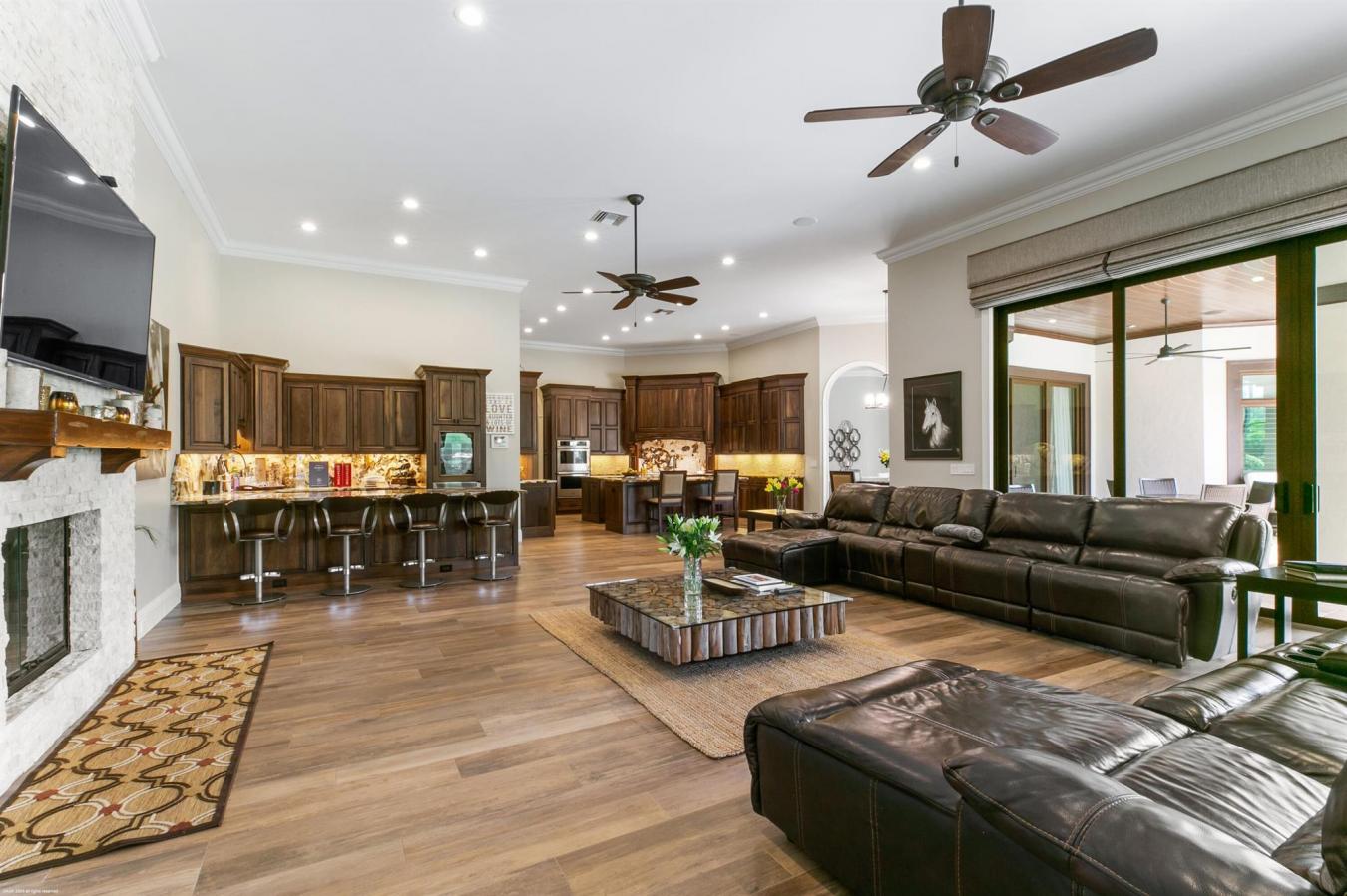 Lake Worth, FL, 33449, United States, 5 Bedrooms Bedrooms, ,5 BathroomsBathrooms,Residential,For Sale,1697367