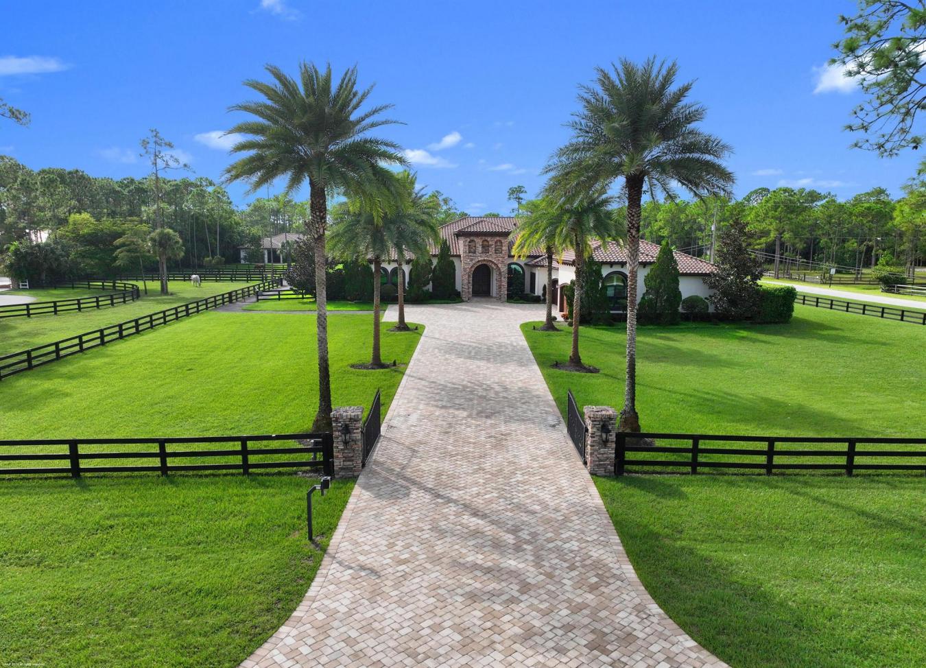 Lake Worth, FL, 33449, United States, 5 Bedrooms Bedrooms, ,5 BathroomsBathrooms,Residential,For Sale,1697367