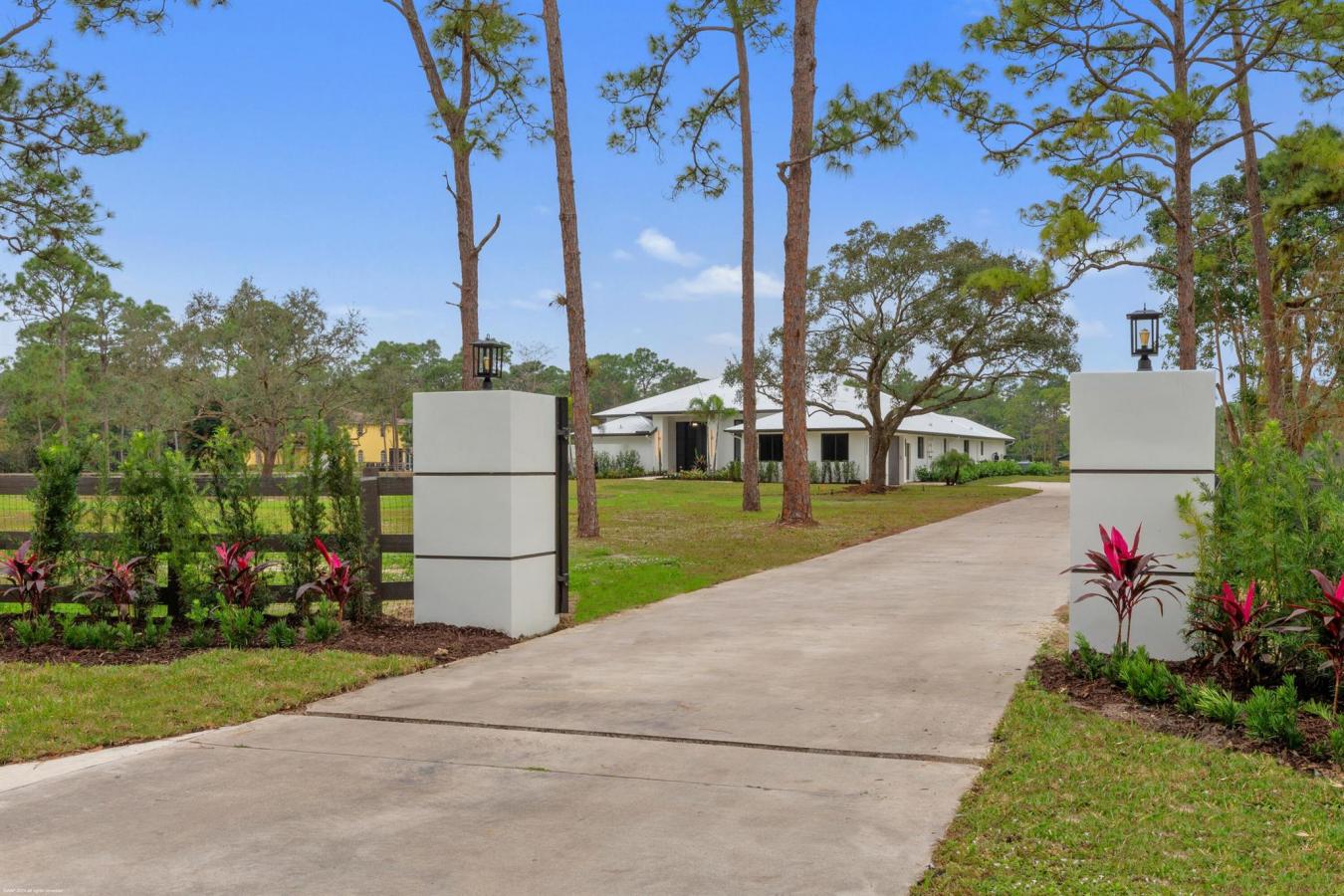 Lake Worth, FL, 33449, United States, 4 Bedrooms Bedrooms, ,3 BathroomsBathrooms,Residential,For Sale,1697365